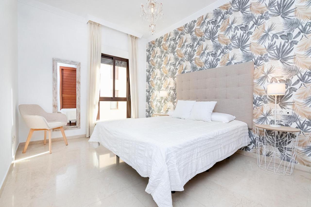 Bhost - Colon Appartement Málaga Buitenkant foto